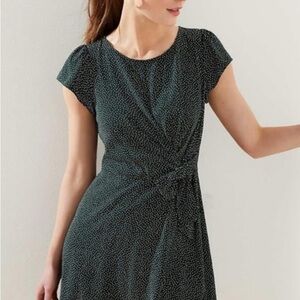 Green cap sleeve polka dot loft tie dress